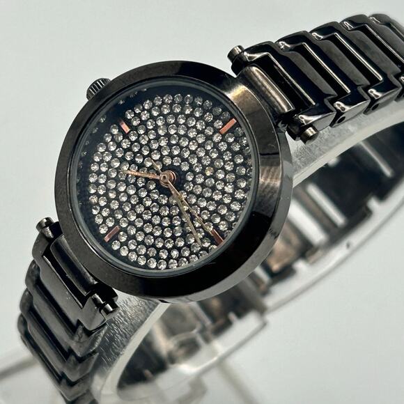 Women’s Metallic Black Crystal Dial Stainless Steel Fashion Watch Working - Picture 1 of 8